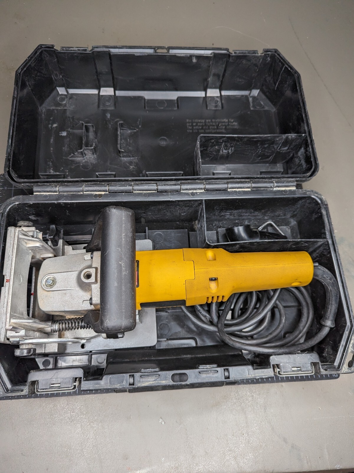 DeWALT 6.5 Amp Heavy Duty Plate / Biscuit Joiner DW682K with Case