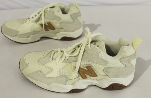 Sneakers JQ2 Neutral Earth Size 