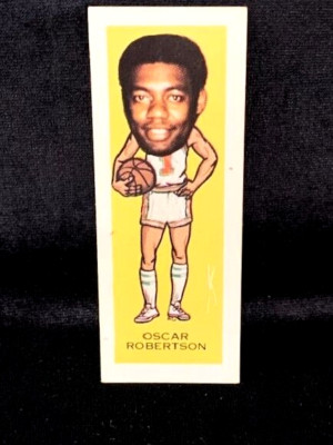 1973-74 SUGAR DADDY PRO FACES #17 OSCAR ROBERTSON (HOF) Basketball Sticker Card