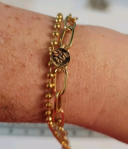 Pulsera de cadena en capas tono dorado Love Charm texturizada - Imagen 2 de 3