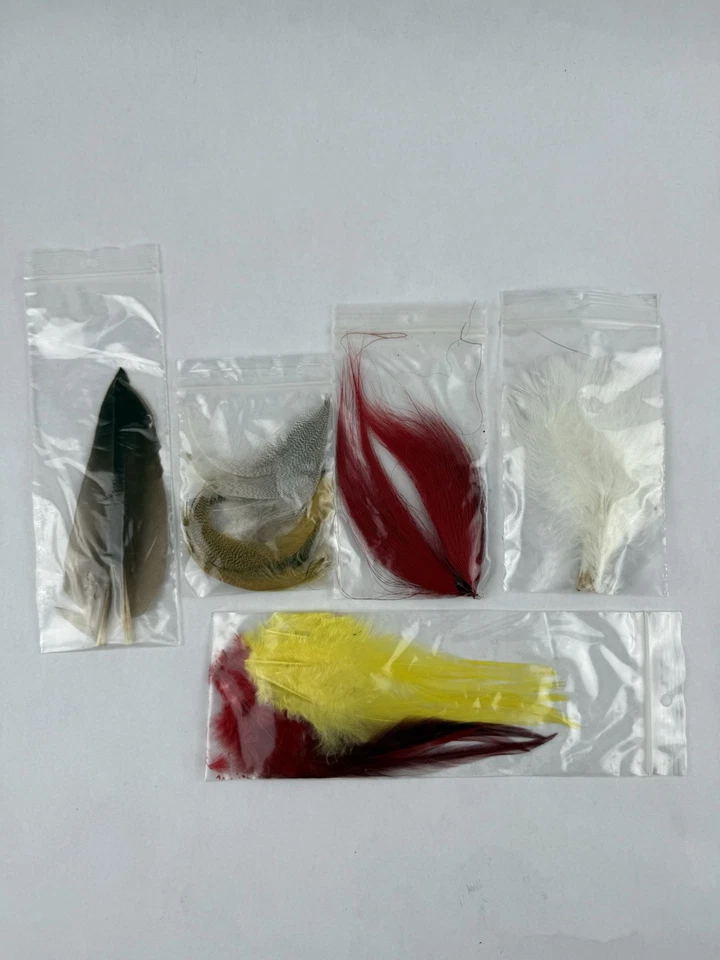 Kit de pesca vintage para atar moscas con libro, tornillo de banco, accesorios y ganchos/alambre Foto 4 de 4