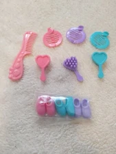 Vint Tyco Quints Cousins Triplet Babysitter Doll Acc. Lot BANANA CLIPS SHOES & ?