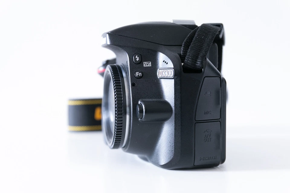 Nikon D3300 DSLR Camera Body and Accessories - Image 4 of 4