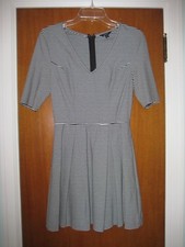 Guess ladies black/white fitted short dress sz S