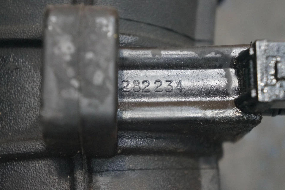 Tubo de conducto colector de admisión de aire del motor izquierdo 282234 Ferrari FF 2014 Foto 4 de 4