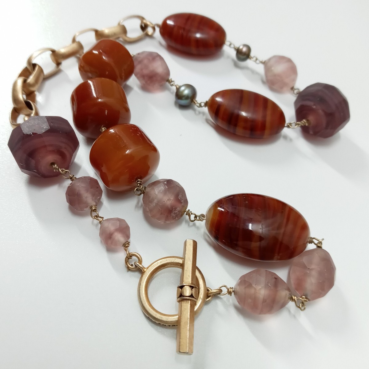 ELLEN TRACY Gold Tone Necklace Faceted Purple Glass Beads Pearls Amber  Toggle