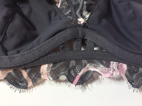 Mini frangia nuova con etichette Victoria's Secret Pinka pizzo ritaglio bralette floreale rosa nero -S - Foto 5 di 9