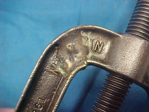 Vintage ARMSTRONG # 131 PIPE VISE 1/8-1 1/4" - Picture 4 of 4