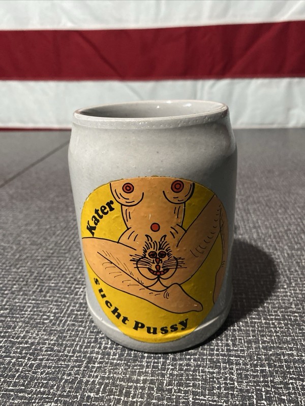 VINTAGE FUNNY RISQUE STONEWARE BEER MUG STEIN BARWARE GERMAN 0.5L GERZ SOLDAT
