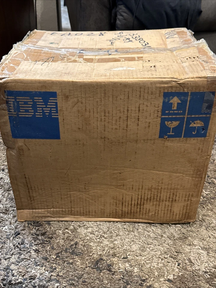 IBM PC Jr 14" Color Display Model 4863 Computer Monitor With Original Box - Image 4 of 4