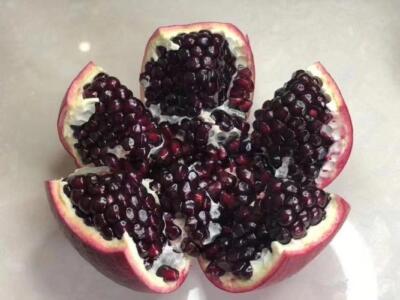 Pack 50 Giant Black Pomegranate Seeds Punica Granatum Megranate