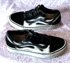 Classic Van's B/W Leather On Canvas Flames Skater Men’s Size US Men 5 Pre-owned