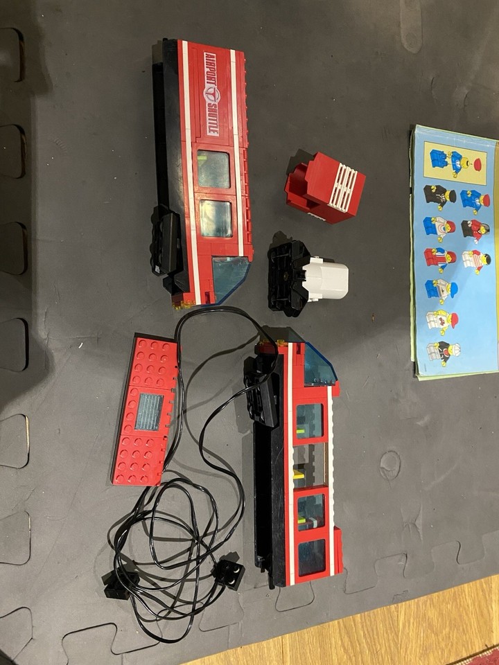 LEGO 6399 airport shuttle spare parts. Rare monorail set