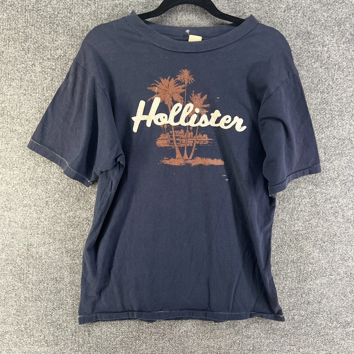 Hollister boyfriend store t shirt