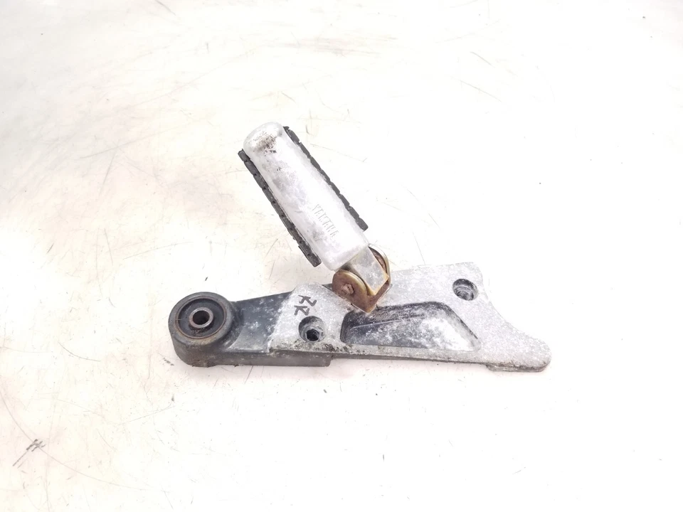 Yamaha Vmax VMX1200 1985-2007 reposapiés trasero derecho pasajero reposapiés y montaje Foto 2 de 4