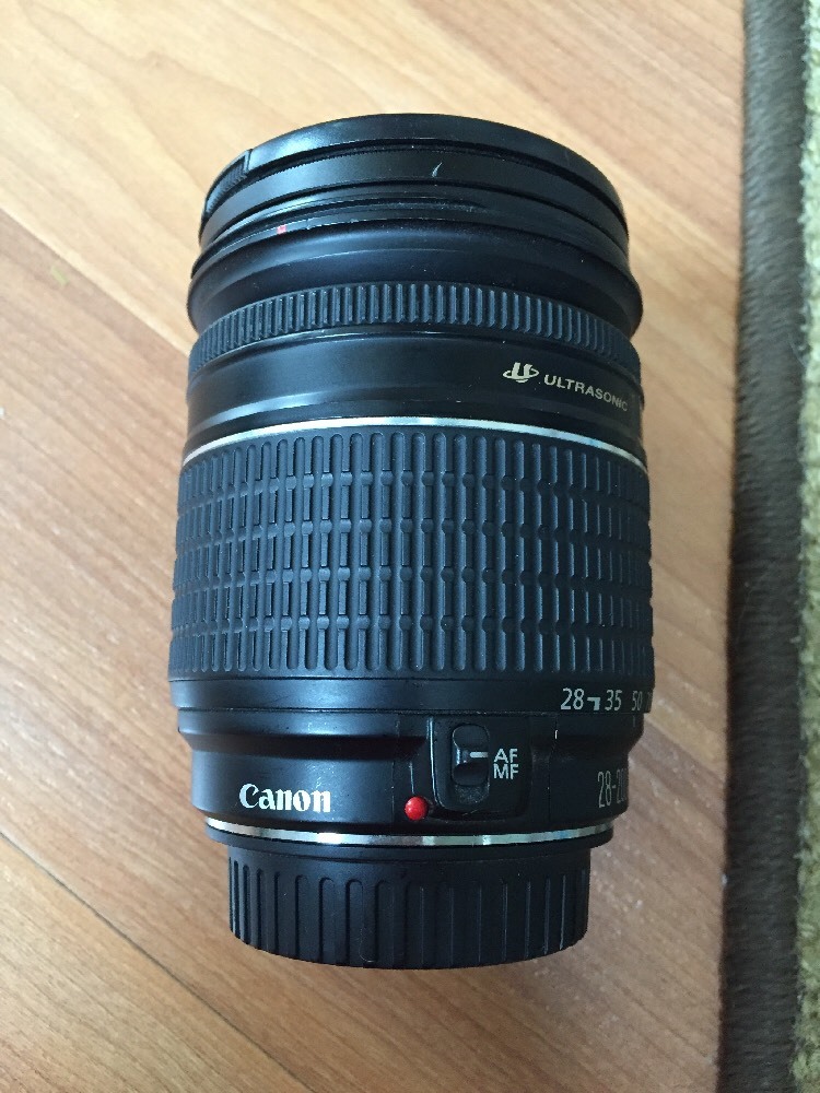 Canon 28-200mm 1 : 3.5 - 5.6 USM Ultrasonic For Repair Or Parts