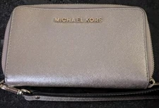Michael Kors Womens MK WALLET CLUTCH  Gold Leather Zip Strap Card Holder