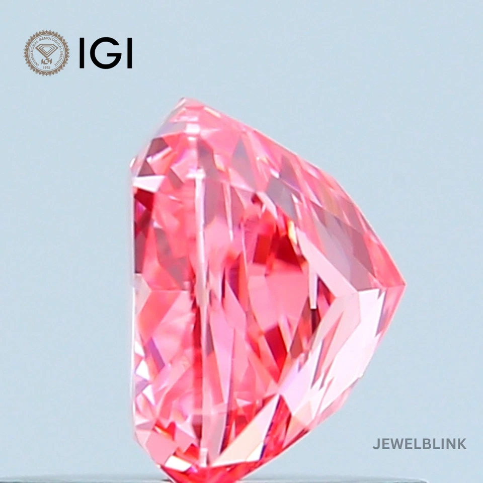 IGI Certified 0.78 Carat Fancy Vivid Pink VVS2 Cushion Cut CVD Lab Grown Diamond - Image 2 of 4