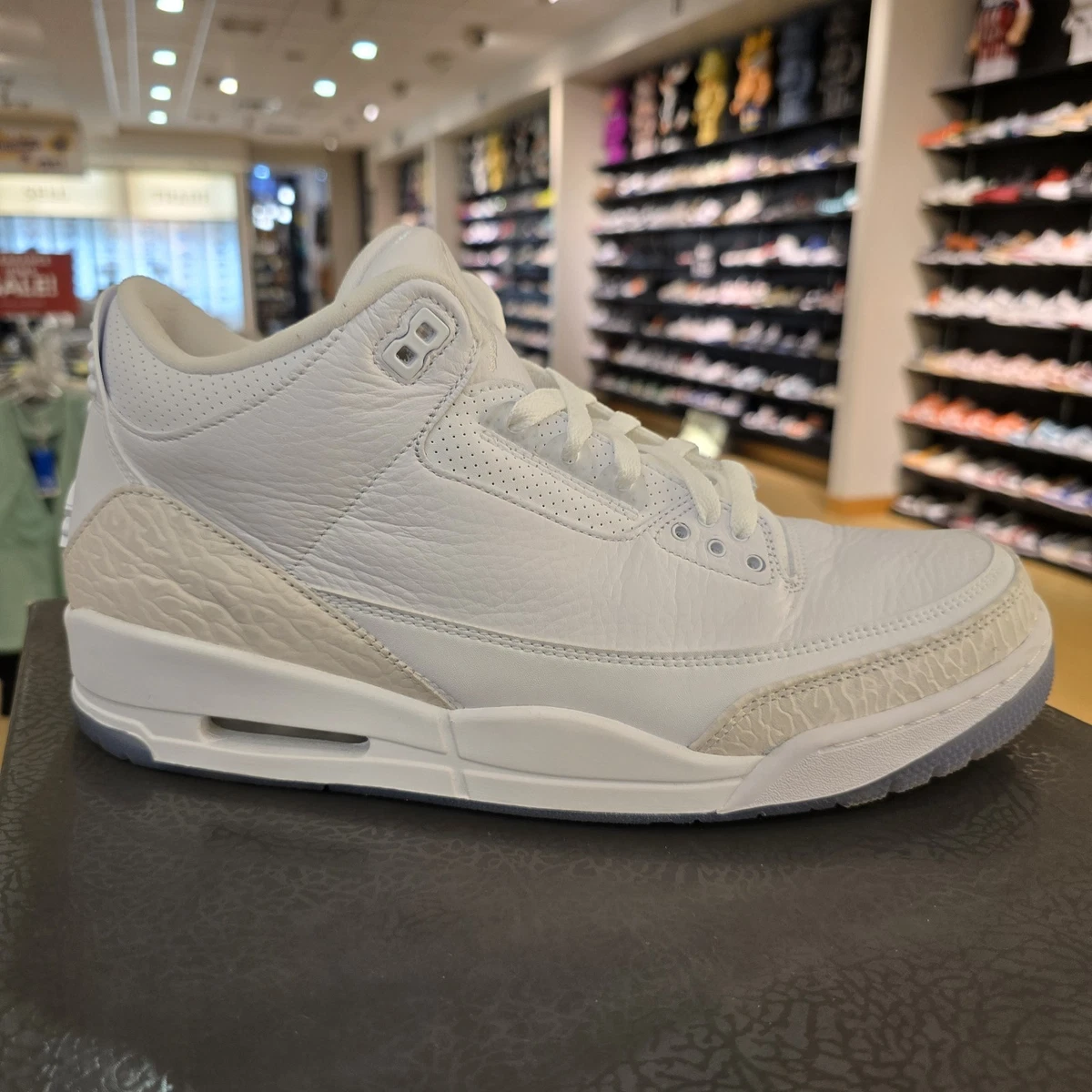 Air Jordan 3 Retro Mid, Triple White, Size 9..5 Jordan 3 Retro Triple White | eBay main image 3