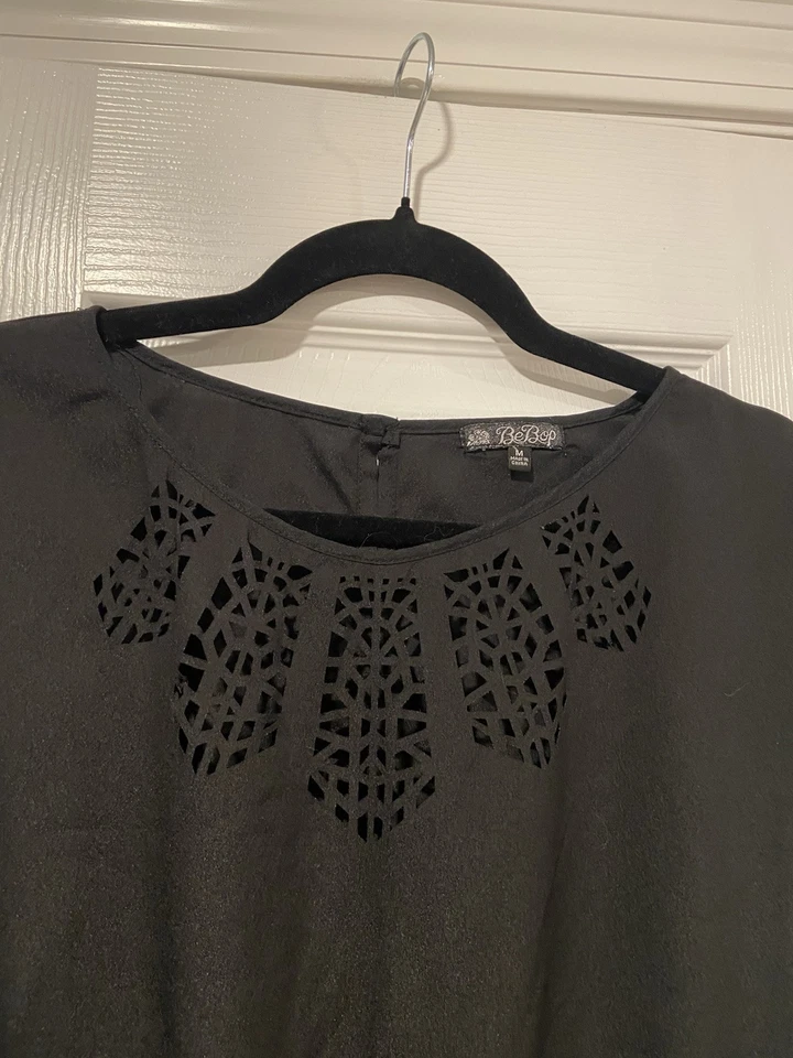 Pantalones Cortos BeBop Talla M Negro Sedoso Corte Láser Manga Gorra Mameluco Cintura Elástica Foto 2 de 4