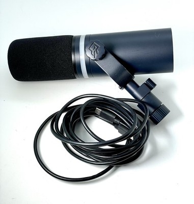 BEACN Mic Dynamic USB-C Broadcast Microphone RGB Streaming Podcast Gaming Nice