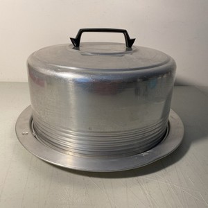 Vintage Regal Aluminum Cake Carrier 1950s Locking Lid w/Handle Mid Century USA
