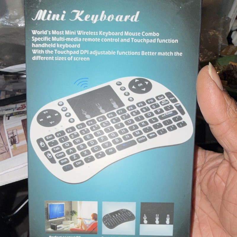 Mini Wireless Keyboard Remote w/ Built-In Touchpad, Portable, QWERTY EN