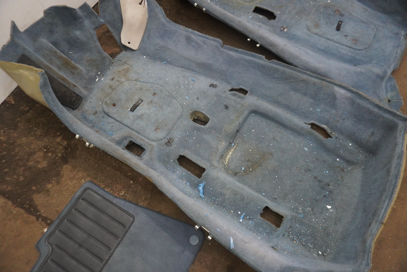 Ferrari California 2010 RIGHT Carpet P/N 0000311168