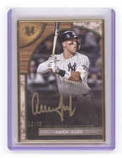 AARON JUDGE 2025 TOPPS MUSEUM COLLECTION GOLD INK FRAMED AUTO /10 YANKEES Q1887