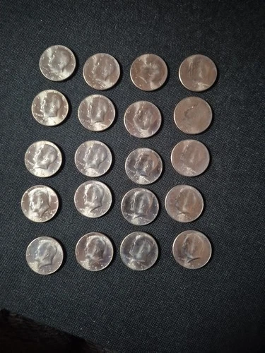 20 Uncirculated 1985 P Kennedy Half Dollar Coin Collection.  Beautiful Coins