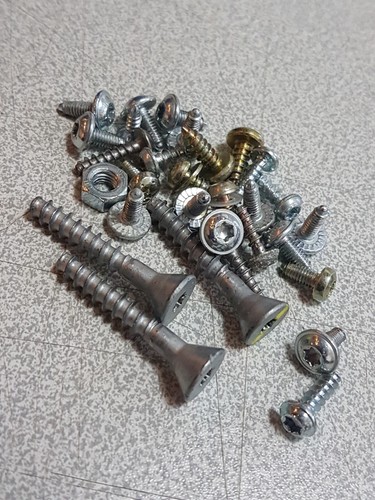 Lot De 1896 Vis Machine à Tête Fraisée Phillips En Acier Inoxydable - Pour Montage Et Rénovation