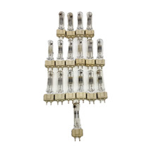 17 ampoules à vapeur métallique Philips Master Colour CDM-T 150W 830