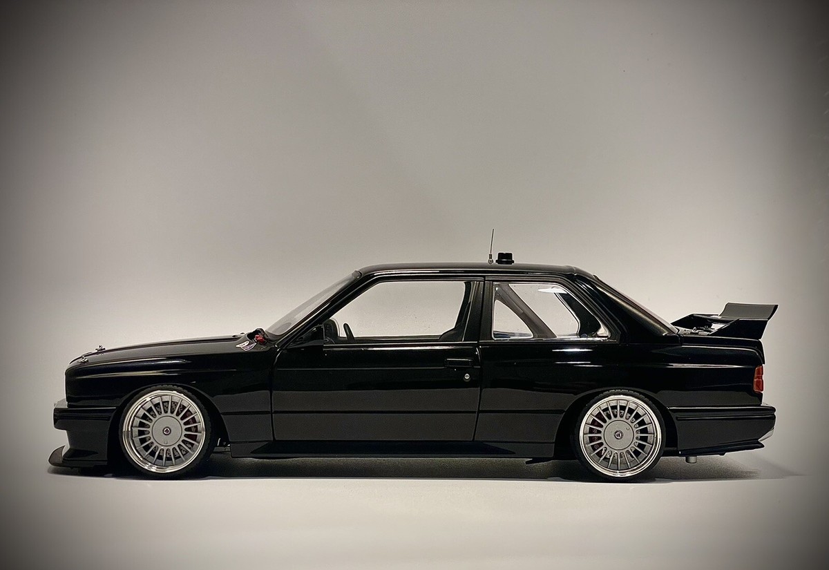 1/18 AUTOART BMW M3 E30 DTM , BLACK , 89247 , NEW