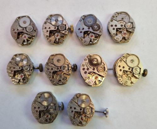 Lot De 15 Mouvements Mécaniques Montres – Pour Pièces – Remontage Manuel – En L'état