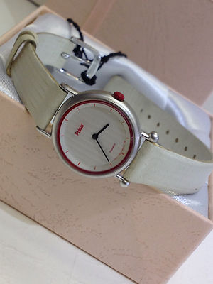 UNIQUE RETRO PULSAR RED & WHITE WOMEN display picture 1