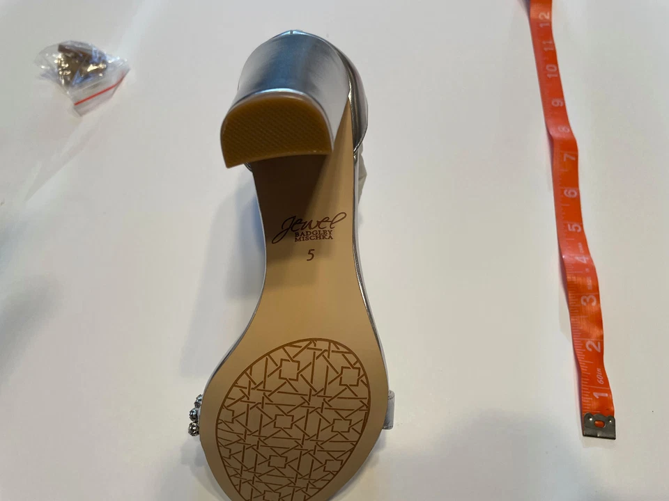 Zapatos de novia Jewel Badgley Mischka MAYRA JW2574 SILMET Foto 4 de 4