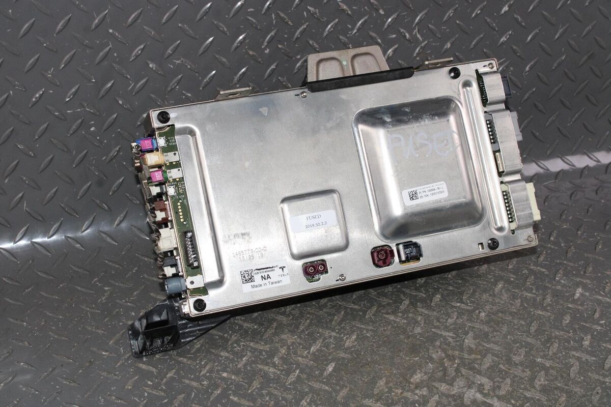 Tesla Model 3 Car Computer Hw3 MCU FSD Hardware 3.0 1462554 Tesla Model 3 Car Computer Hw3 MCU FSD Hardware 3.0 1462554