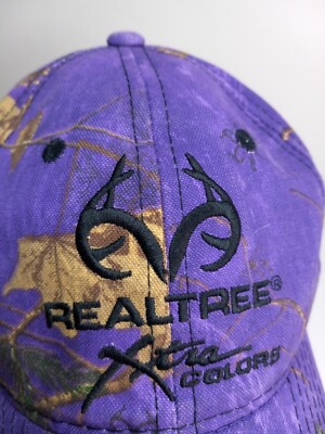 Signatures Realtree Xtra Colors Women's Purple Camouflage Hat