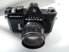 VINTAGE PENTAX Spotmatic F Black Film Camera w/AUTO Takumar 55mm f1.8 lens.READ