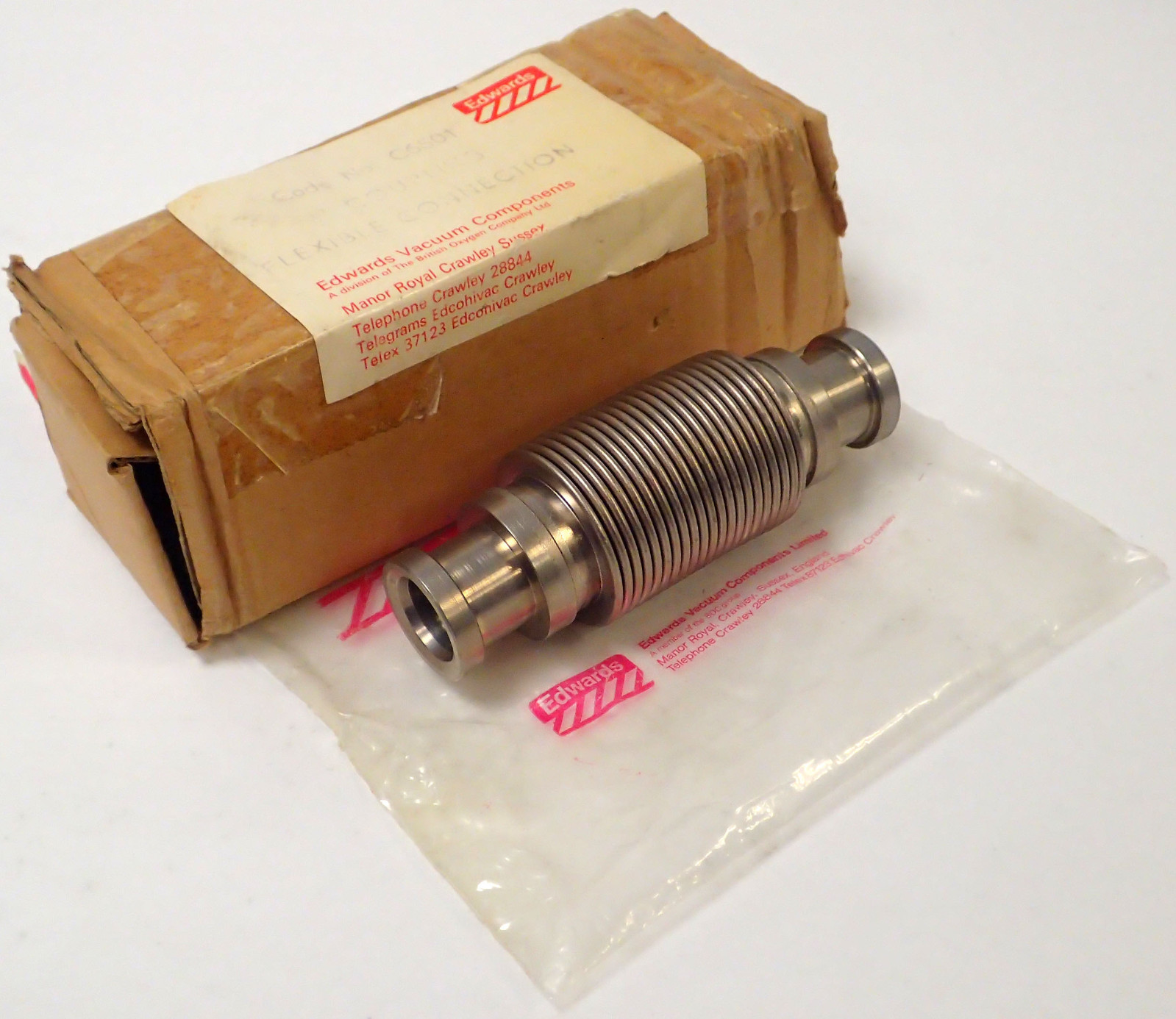EDWARDS C6501 FLEXIBLE BELLOWS VACUUM CONNECTION 1/2" COUPLING, NOS