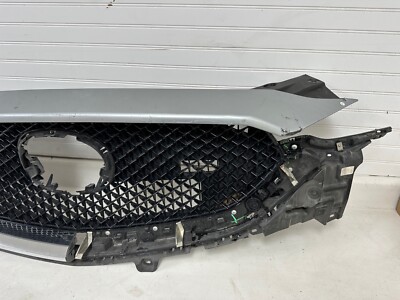 GENUINE 2017 - 2021 MAZDA CX-5 FRONT BUMPER CENTER GRILLE KB8B