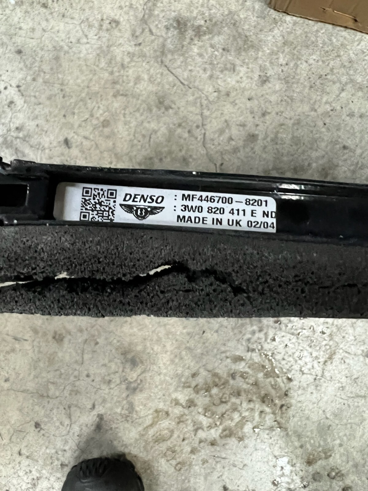 2004 - 2011 Bentley Continental GT GTC Flying Spur A/C Condenser Oem damage