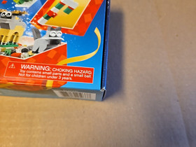 LEGO Seasonal:Christmas Build-Up (40222) RETIRED New Factory Sealed *Read detail