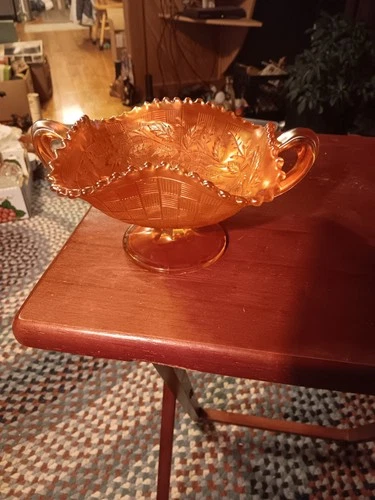 VTG CARNIVAL GLASS BOWL W/ HANDLES. 1736