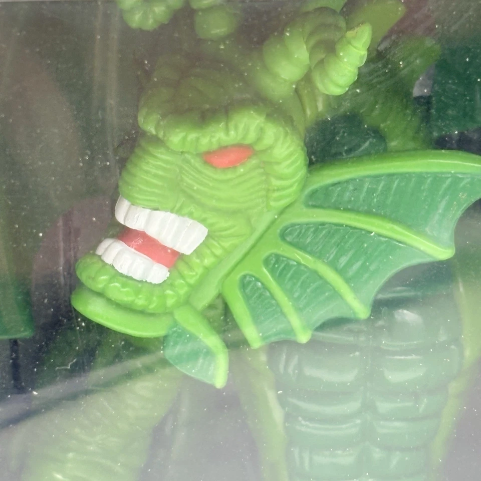 Figura de acción Marvel Iron Man FIN FANG FOOM Wing-Flapping Dragon 10" 1995 ToyBiz Foto 3 de 4