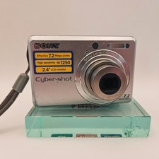 Sony Cyber-shot DSC-S730 7.2MP Digital Camera Silver photo street working read