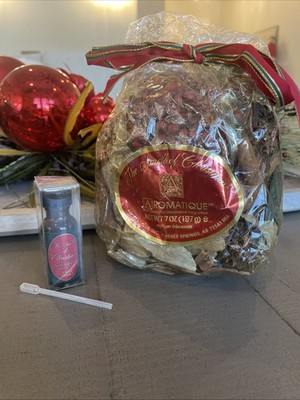 NEW! Aromatique Smell of Christmas Potpourri  1 LB 7 oz  & Refresher Oil 5oz