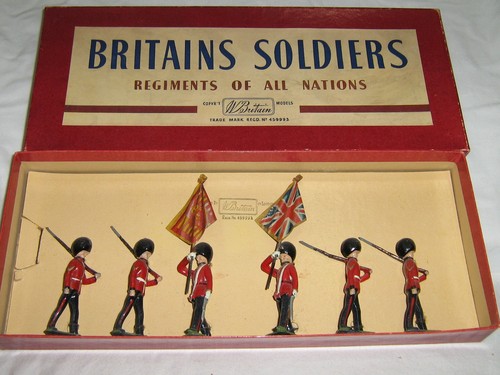 VTG BRITAINS COLOUR PARTY OF THE SCOTS GUARDS SET$ 2084