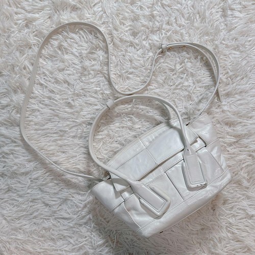 BOTTEGA VENETA Maxi Intrecciato Arco Leather 2Way Shoulder Bag White Authentic