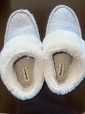 Dearfoams Woman's Indoor/Outdoor Memory Foam Clog Slippers Brown/beige 9-10